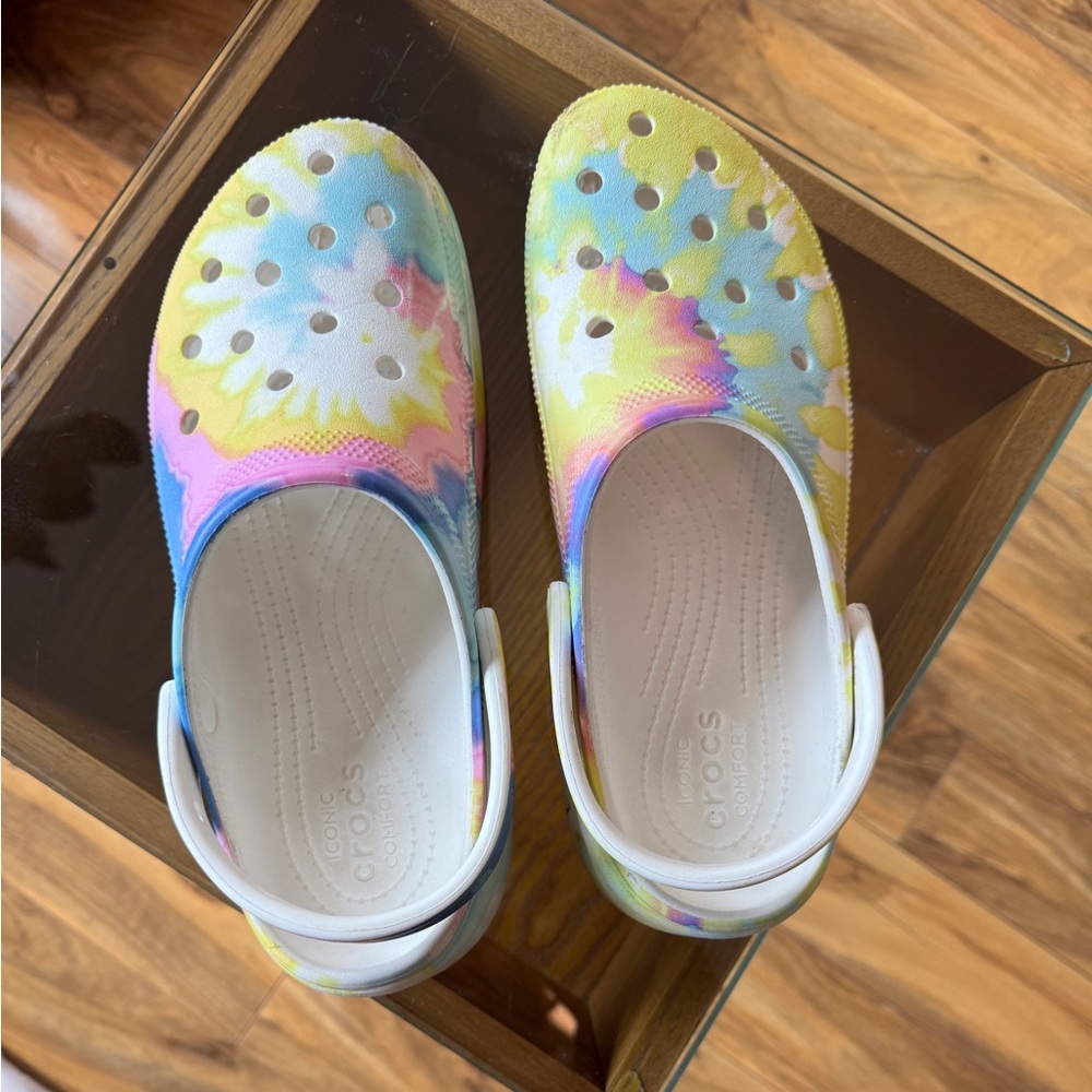 VGUC women’s pastel tie dye platform croc - Picture 3 of 6